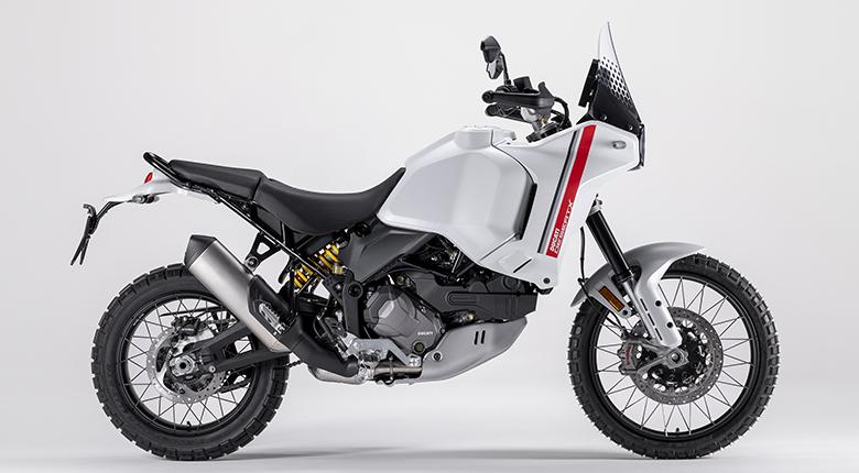 Ducati-DesertX-tech-spec-media-gallery-780x430-04